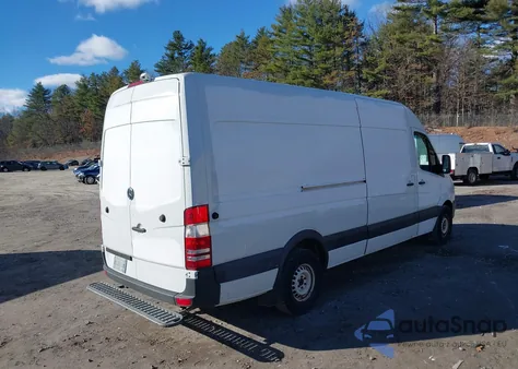 2015 Mercedes-Benz Sprinter 2500 High Roof из США, поврежденный, VIN WD3PE8DBXFP133420